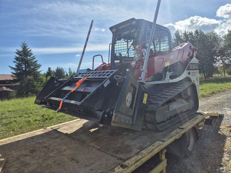 Ładowarka Bobcat 4 t na lawecie, transport sprzętu, Cieszyn